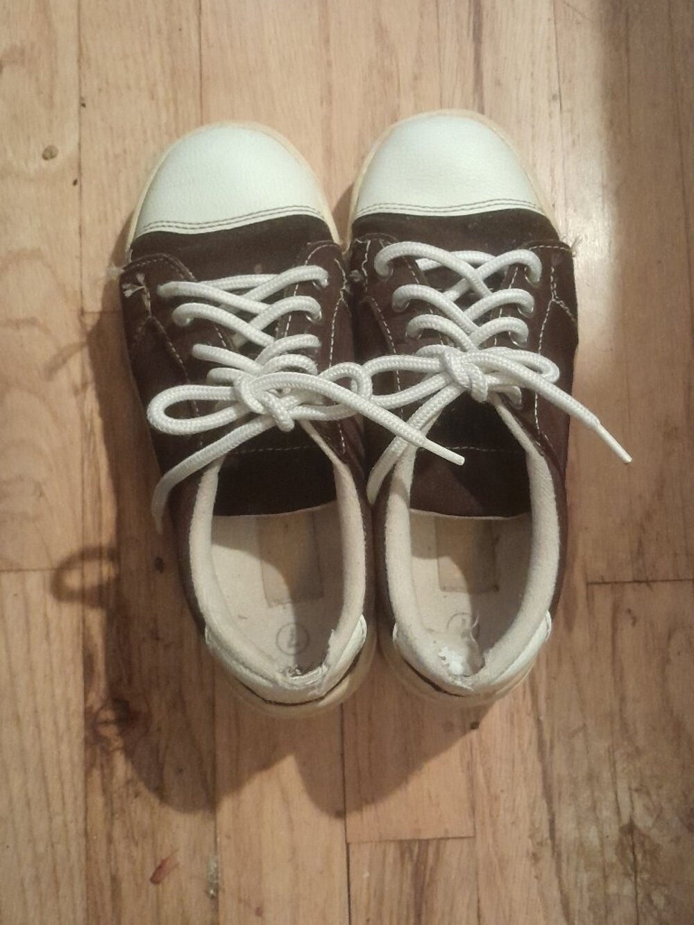 Vintage-Style Melrose Low-Top Canvas Sneakers